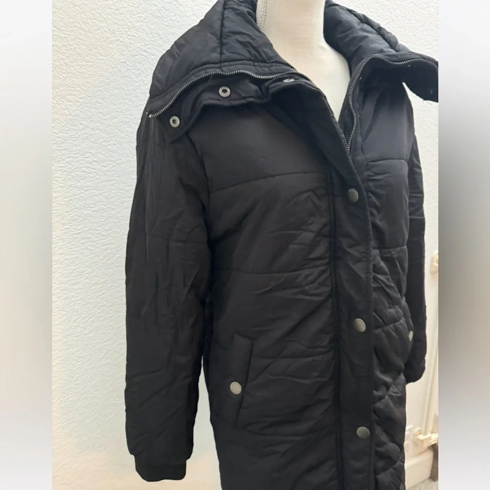All About Eve black puffer coat - Picture 4 of 7